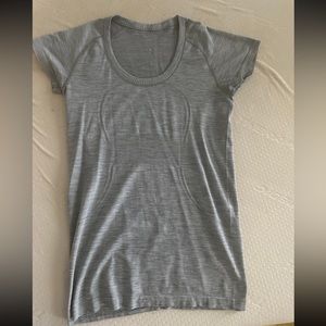 Lululemon swiftly tech short sleeve